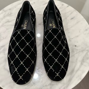 Chanel shoes size 38 1/2 lightly used. In excellent shape.